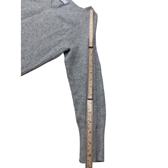 Old Navy Womens Gray V-Neck Ribbed Knit Sweater S Petite - Picture 9 of 9